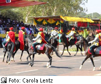 Der Mut der Reiter besiegt die Kolonialherren (Foto: Carola Lentz)