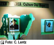 Greater Nigeria - Eingangswand (Foto: C. Lentz)