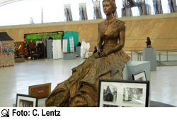Denkmal von Queen Elizabeth aus Lagos (Foto: C. Lentz)