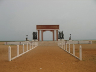 Porte de non-retour in Ouidah (Link zum Bild in Originalgröße)
